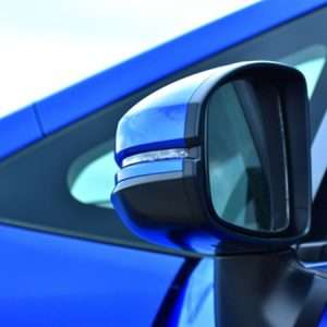 اهمیت استفاده از آیینه بغل در ایمنی رانندگی